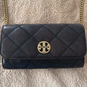 Excellent nearly new Tory Burch Black Quilted Crossbody Bag/Converts to a clutch